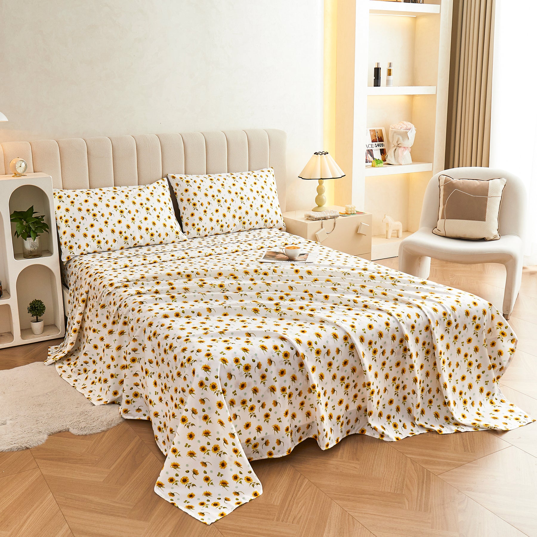 Sunflower Patterned Bed Sheet Set with Non-Slip Straps