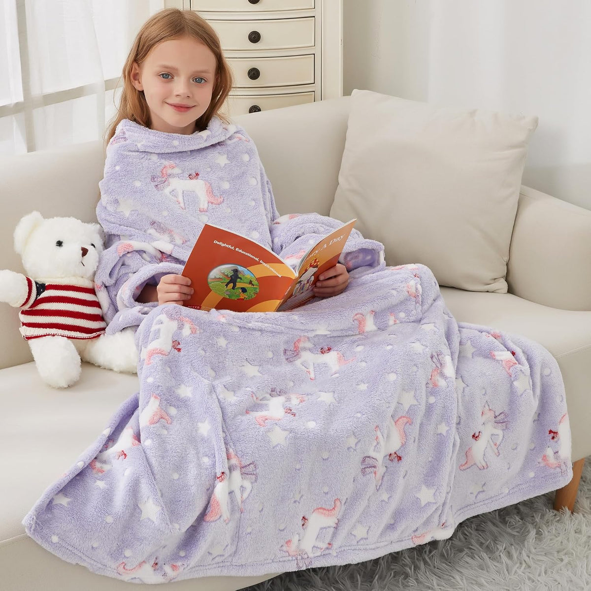 Kids Wearable Fleece Blanket with Sleeves & Foot Pocket for Kids Girls Boys, Lightweight Soft Blanket,Glow in the dark Unicorn