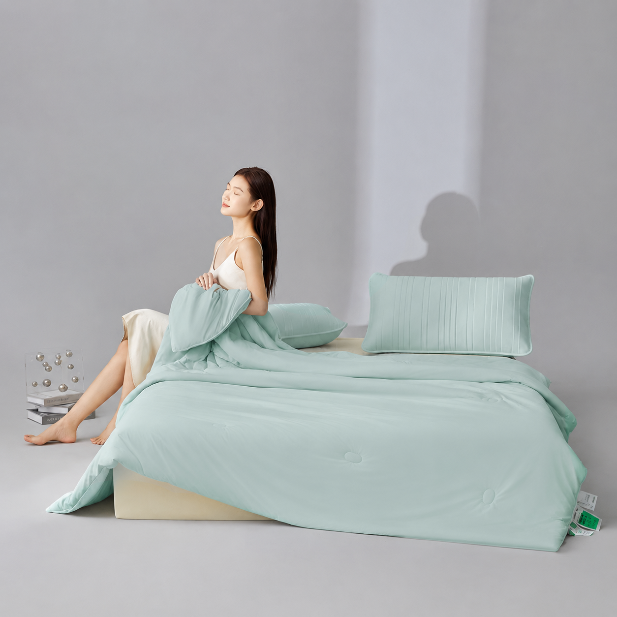 Viviland Cooling Blanket for Hot Sleepers, Cooling Comforter Breathable Lightweight Double-Sided Summer Blanket, Comfortable Soft All Season