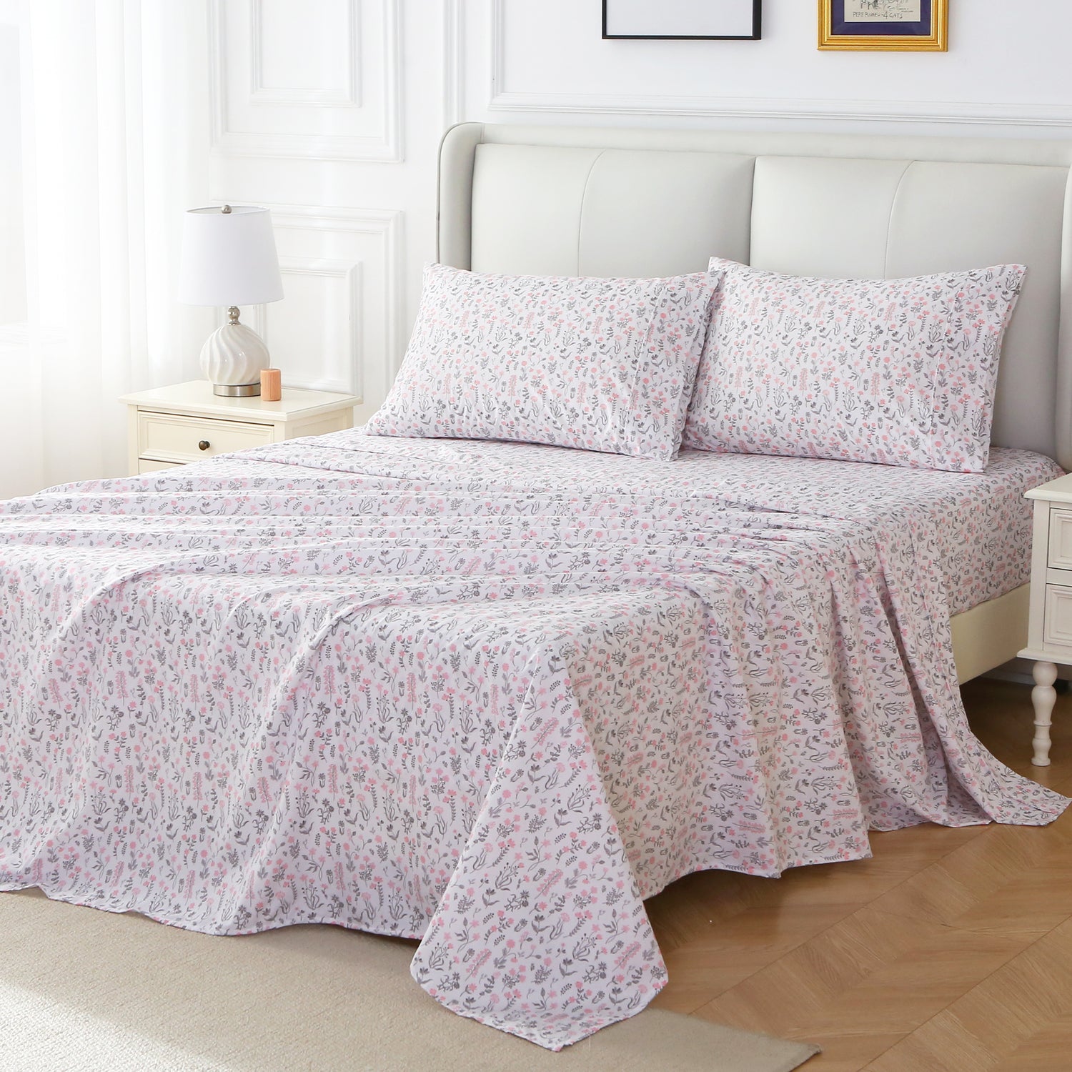 4 Piece Vintage Cute Red Flower Patterned Bed Sheets Set