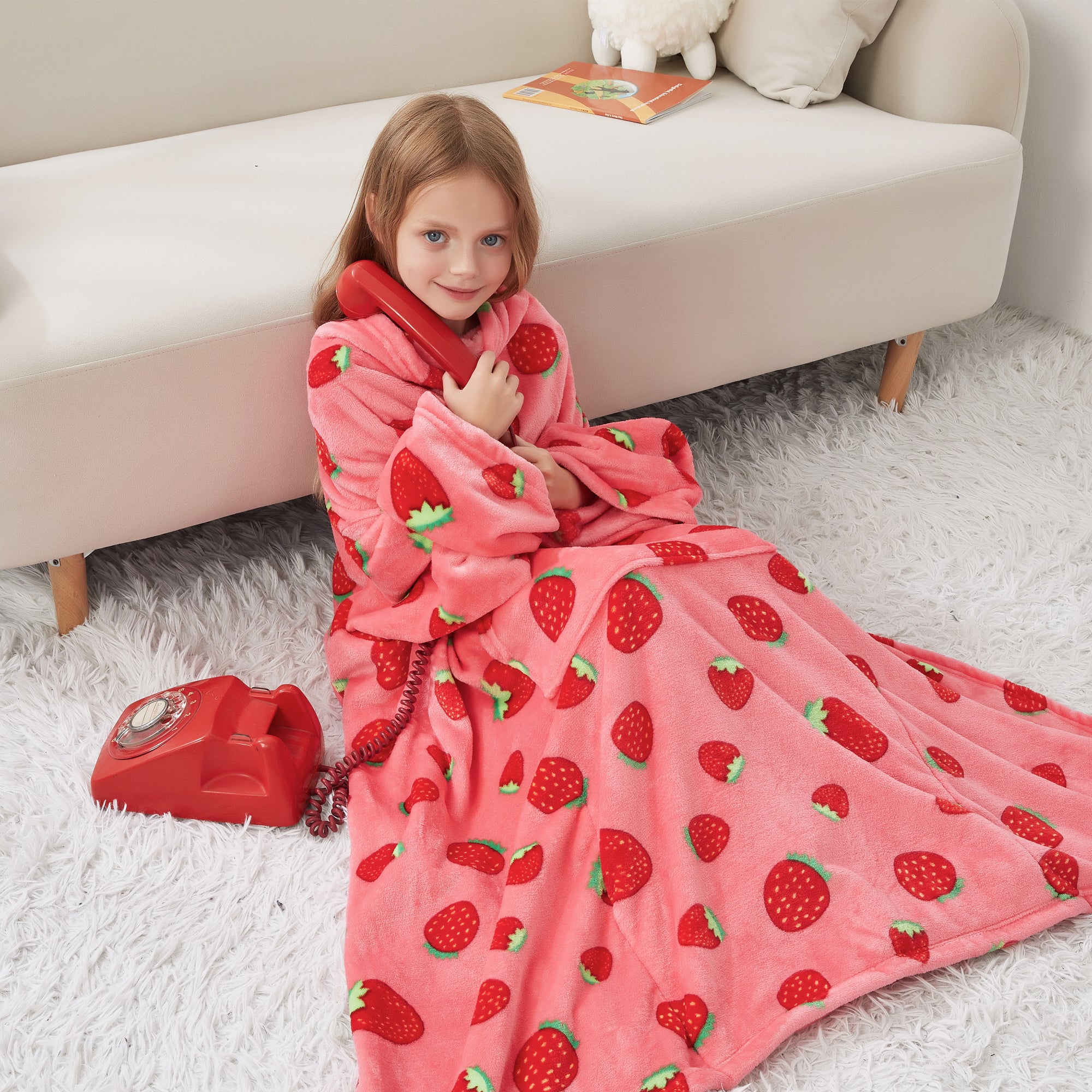 Manta polar de fresa para niños con mangas y bolsillo para los pies 