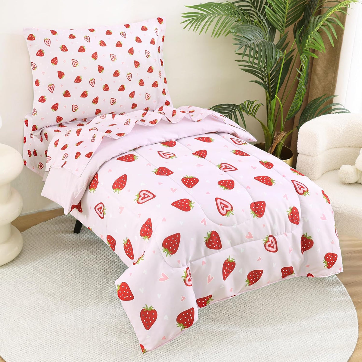 Pink Strawberry Printed Toddler Comforter Set– 4 Piece