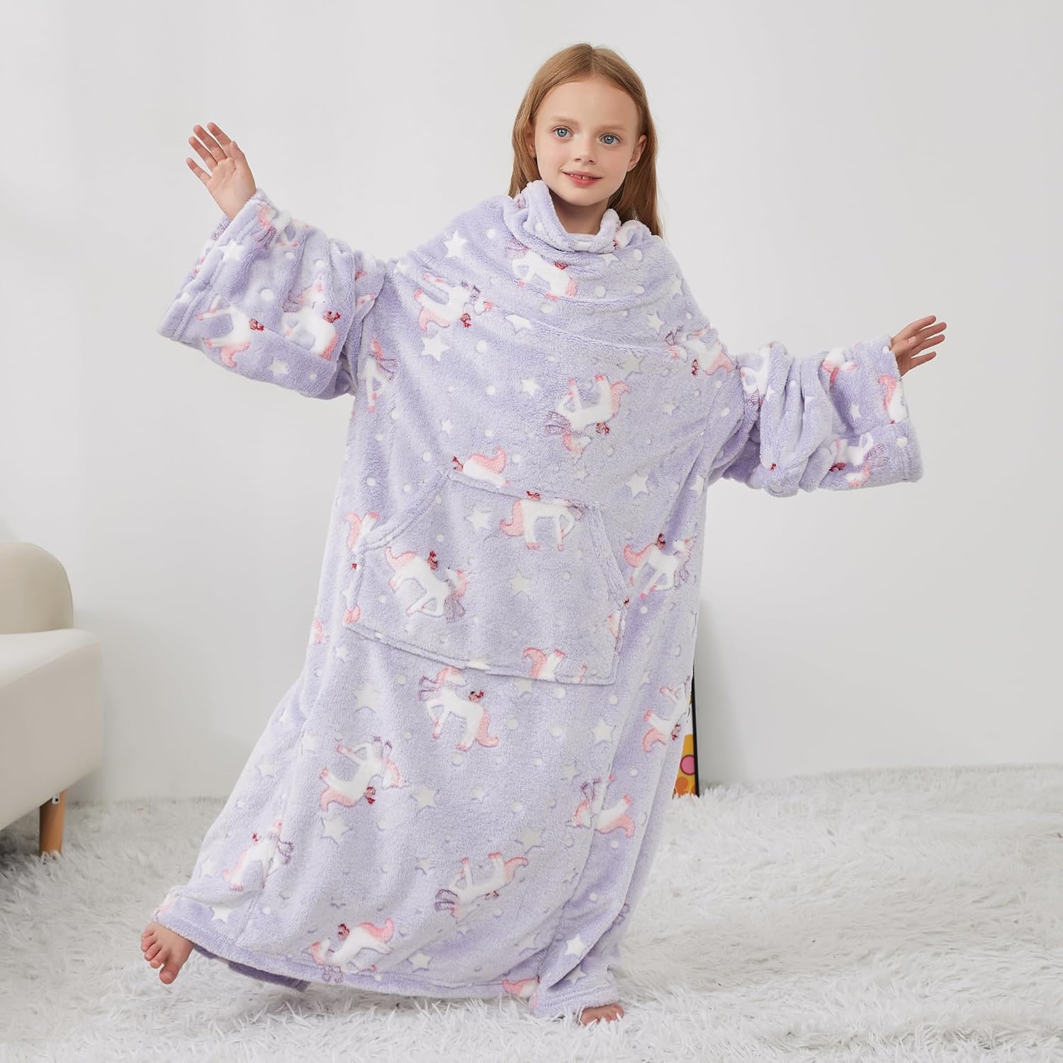 Kids Wearable Fleece Blanket with Sleeves & Foot Pocket for Kids Girls Boys, Lightweight Soft Blanket,Glow in the dark Unicorn