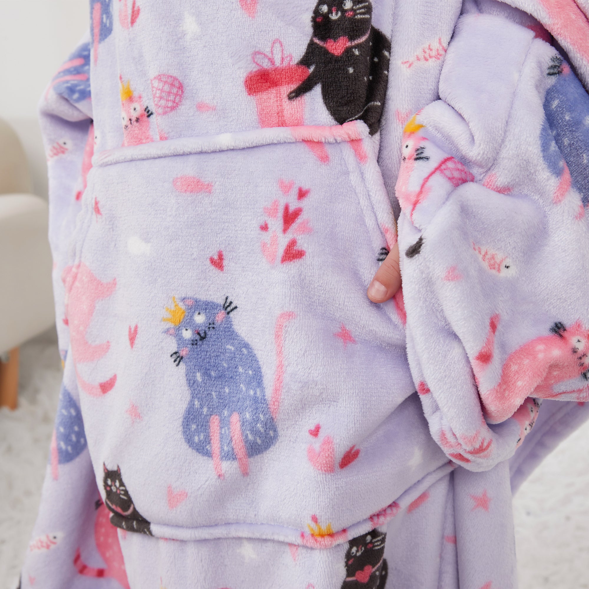 Cat Wearable Fleece Blanket with Sleeves & Foot Pocket for Kids