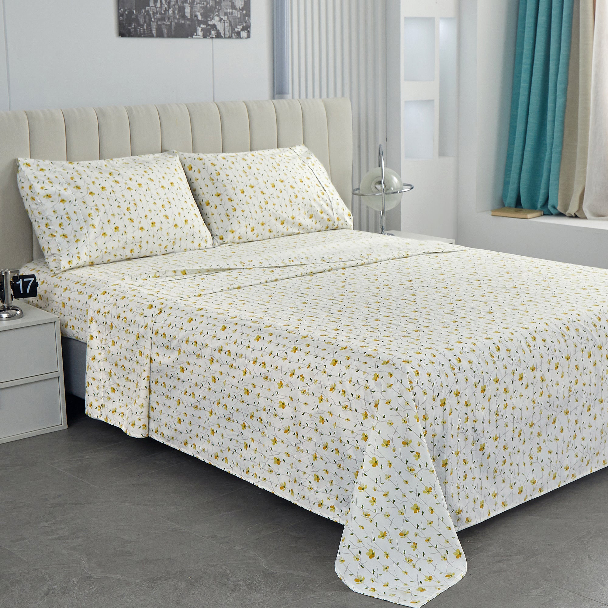 Lively Yellow Blossom Flower Pattern Bed Sheet Set with Non-slip Straps
