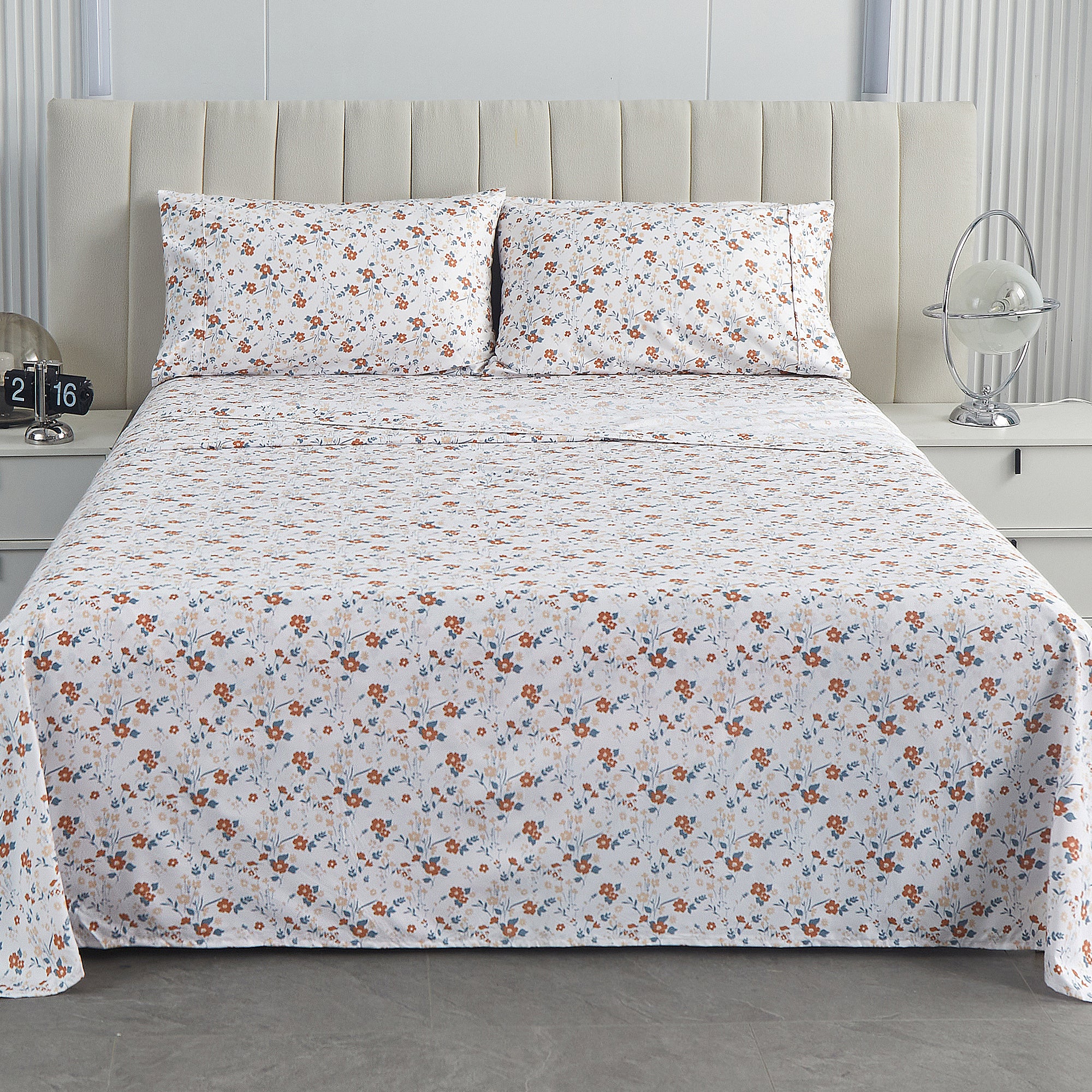 Sweet - Hued Petite Orange Flower Pattern Bed Sheet Set with Non-slip Straps