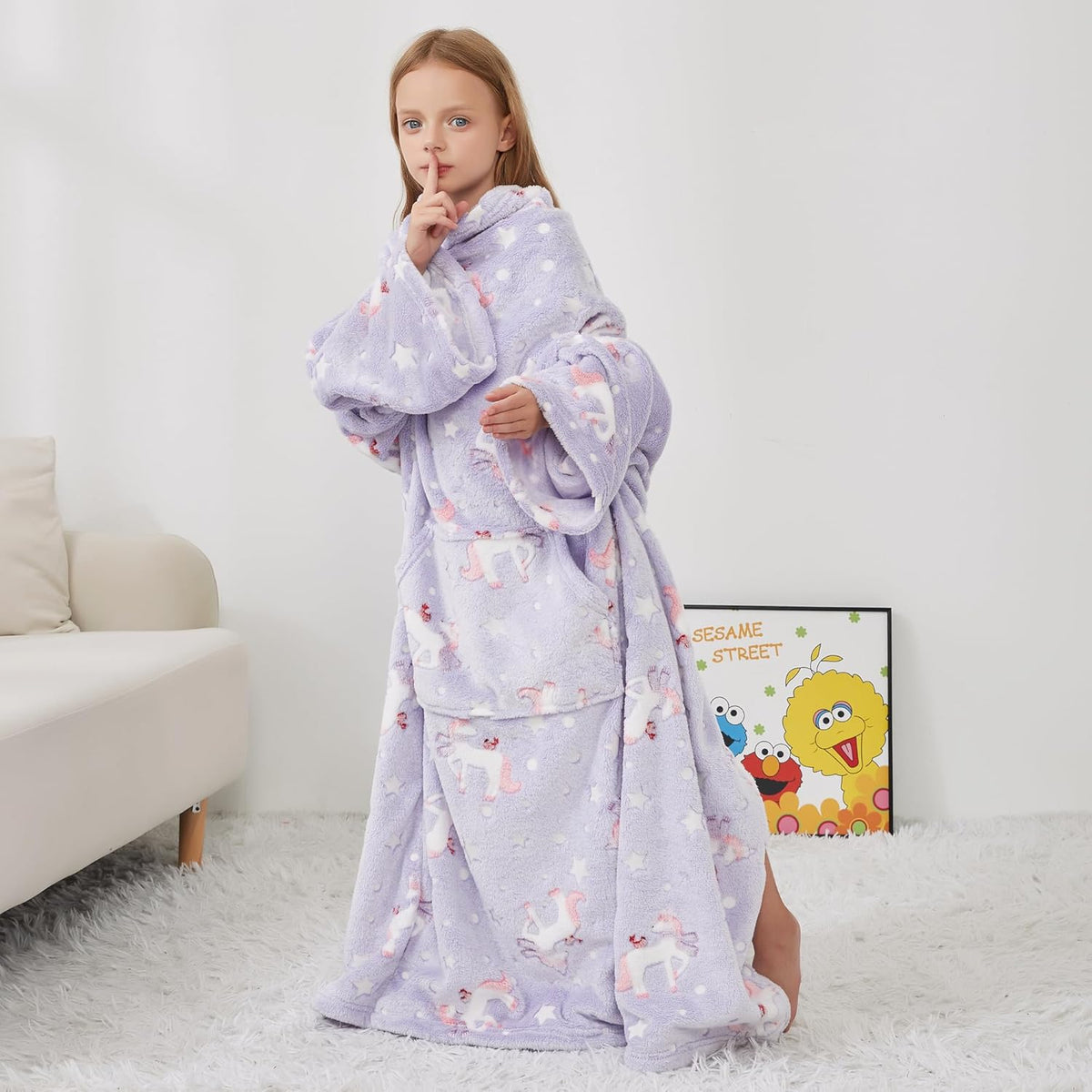 Kids Wearable Fleece Blanket with Sleeves & Foot Pocket for Kids Girls Boys, Lightweight Soft Blanket,Glow in the dark Unicorn