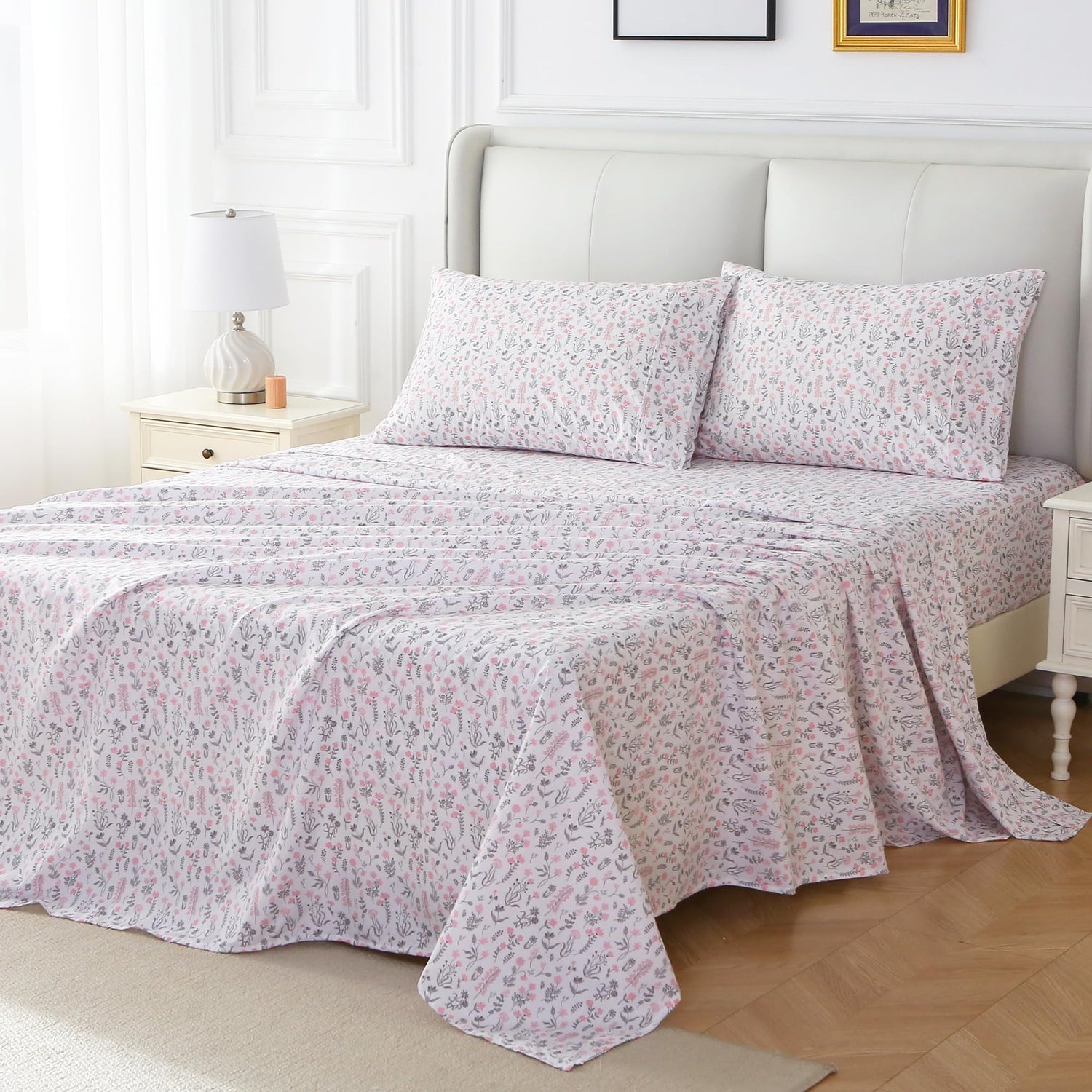 4 Piece Red Small Flower Patterned Bed Sheets Set