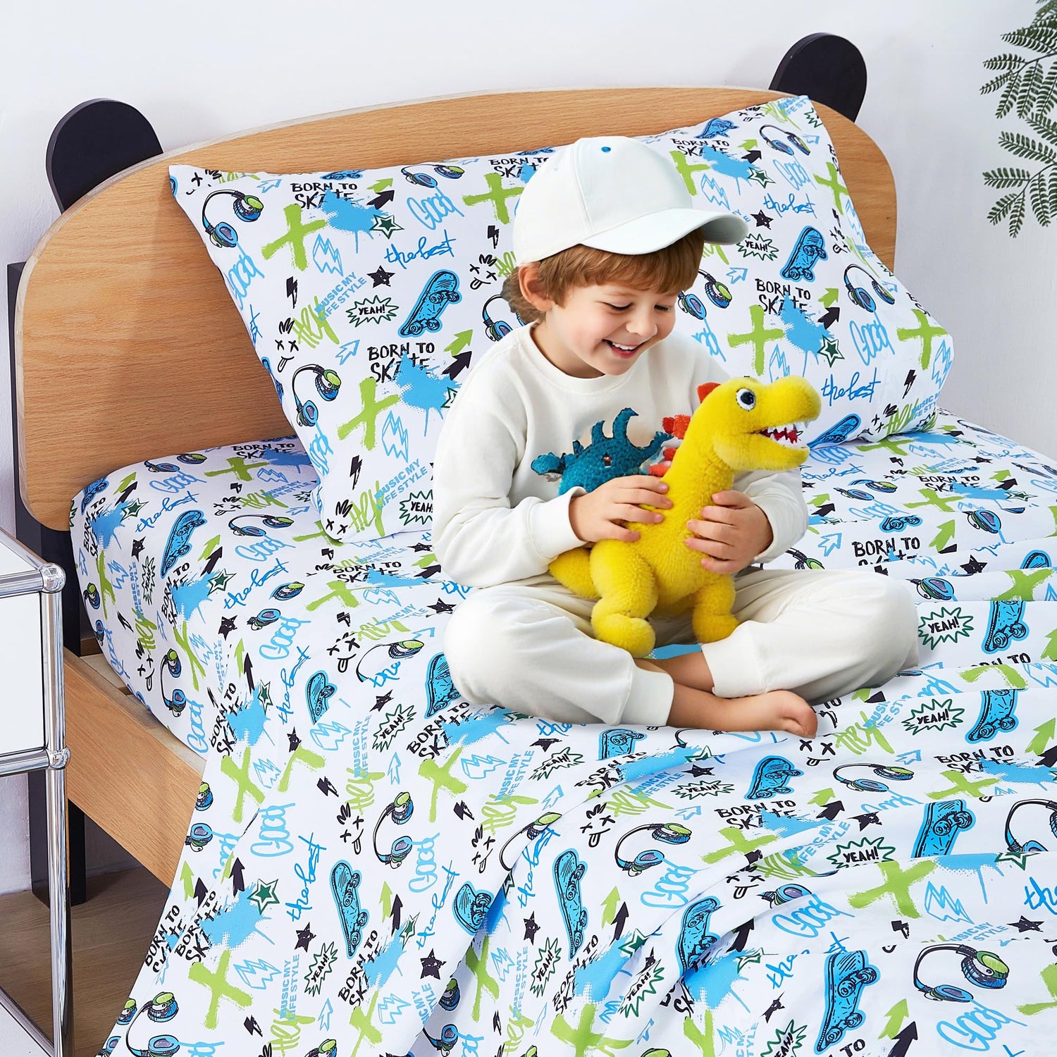 Trendy Skateboard Graffiti Kids Bed Sheet Set