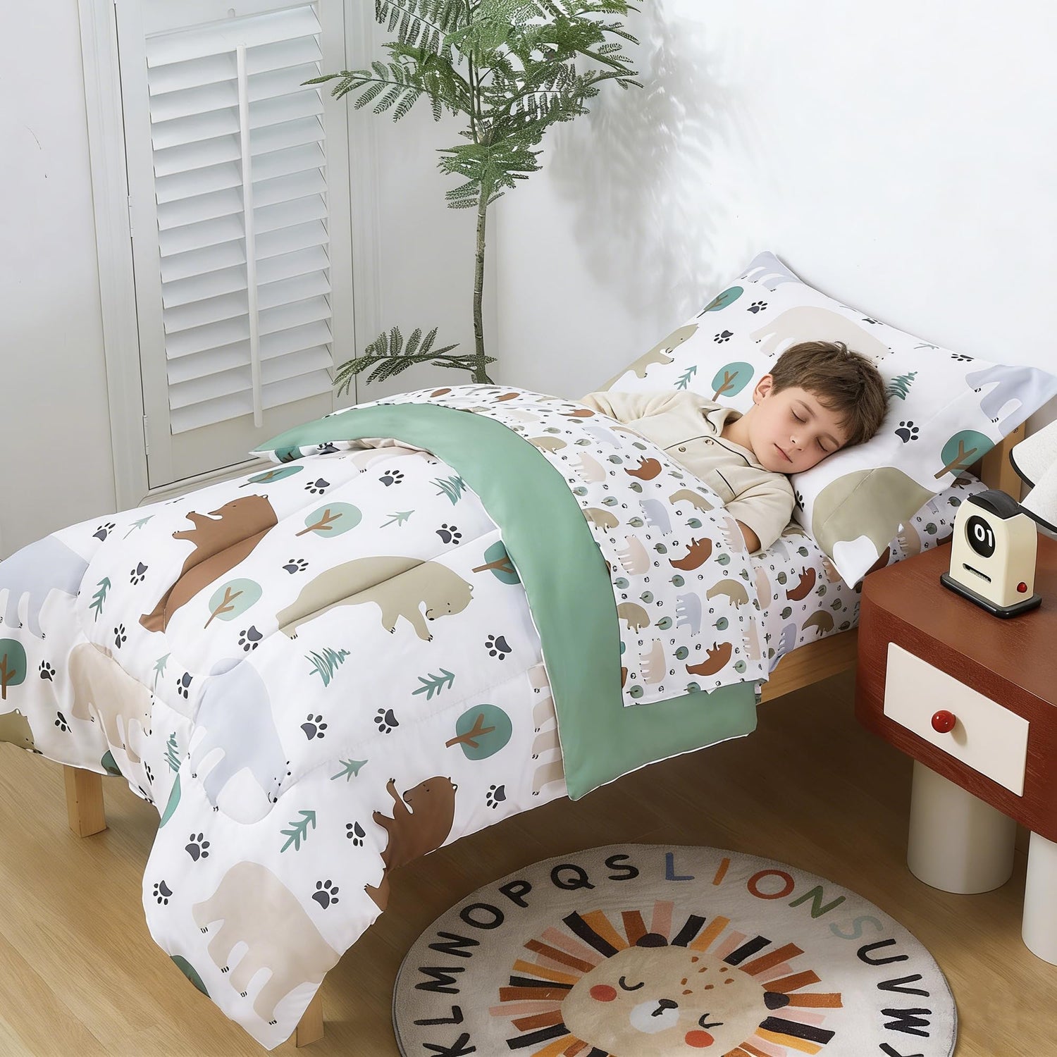 Forest Bear Comforter Set– 4 Piece
