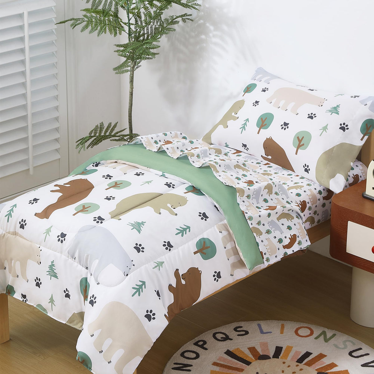 Forest Bear Comforter Set– 4 Piece